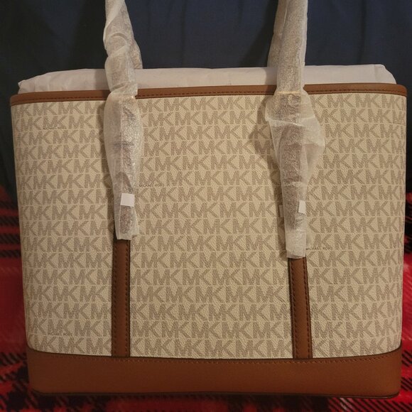 🩷 Jet Set Travel Small Logo Top-Zip Tote Bag 🩷 - Picture 5 of 9